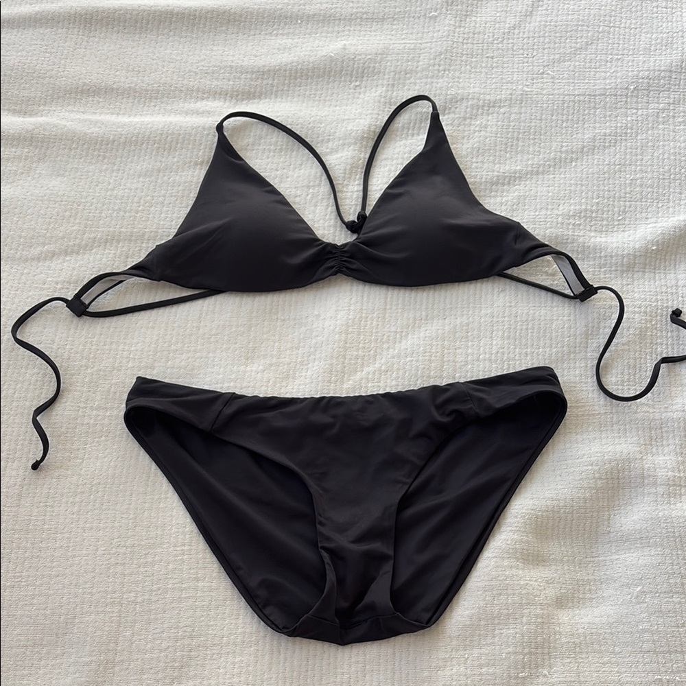 EUC Patagonia Black Triangle-ish Bikini Set